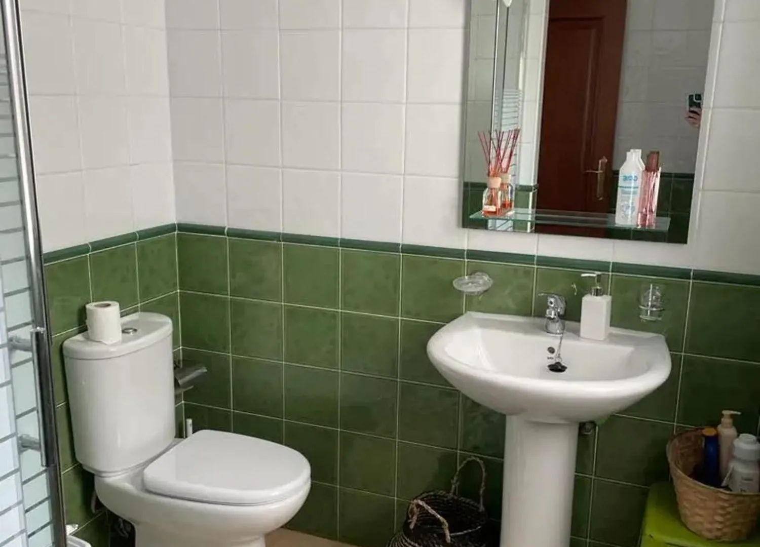 Mountain View Retreat: Charming Apartment with Shared Pool Caleta De Fuste 0*,
