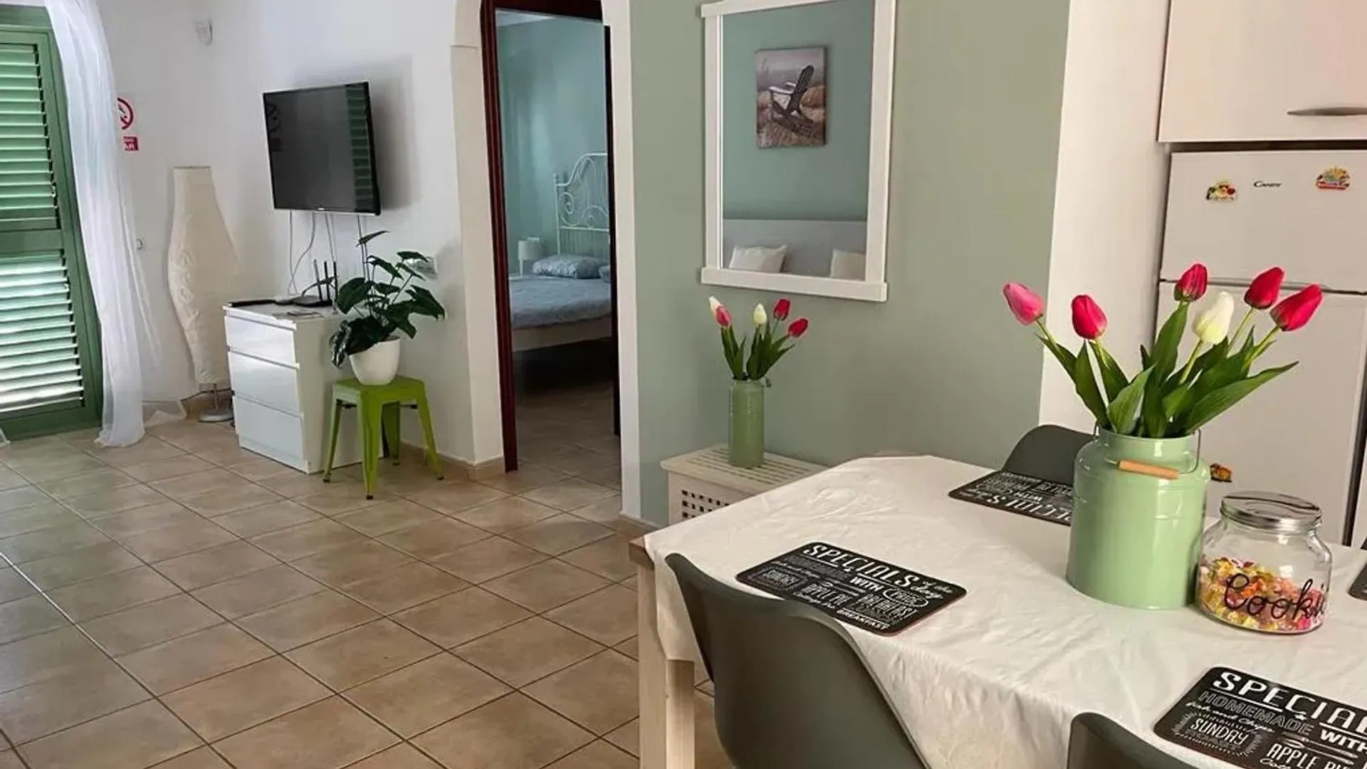 Mountain View Retreat: Charming Apartment with Shared Pool Caleta De Fuste Spain