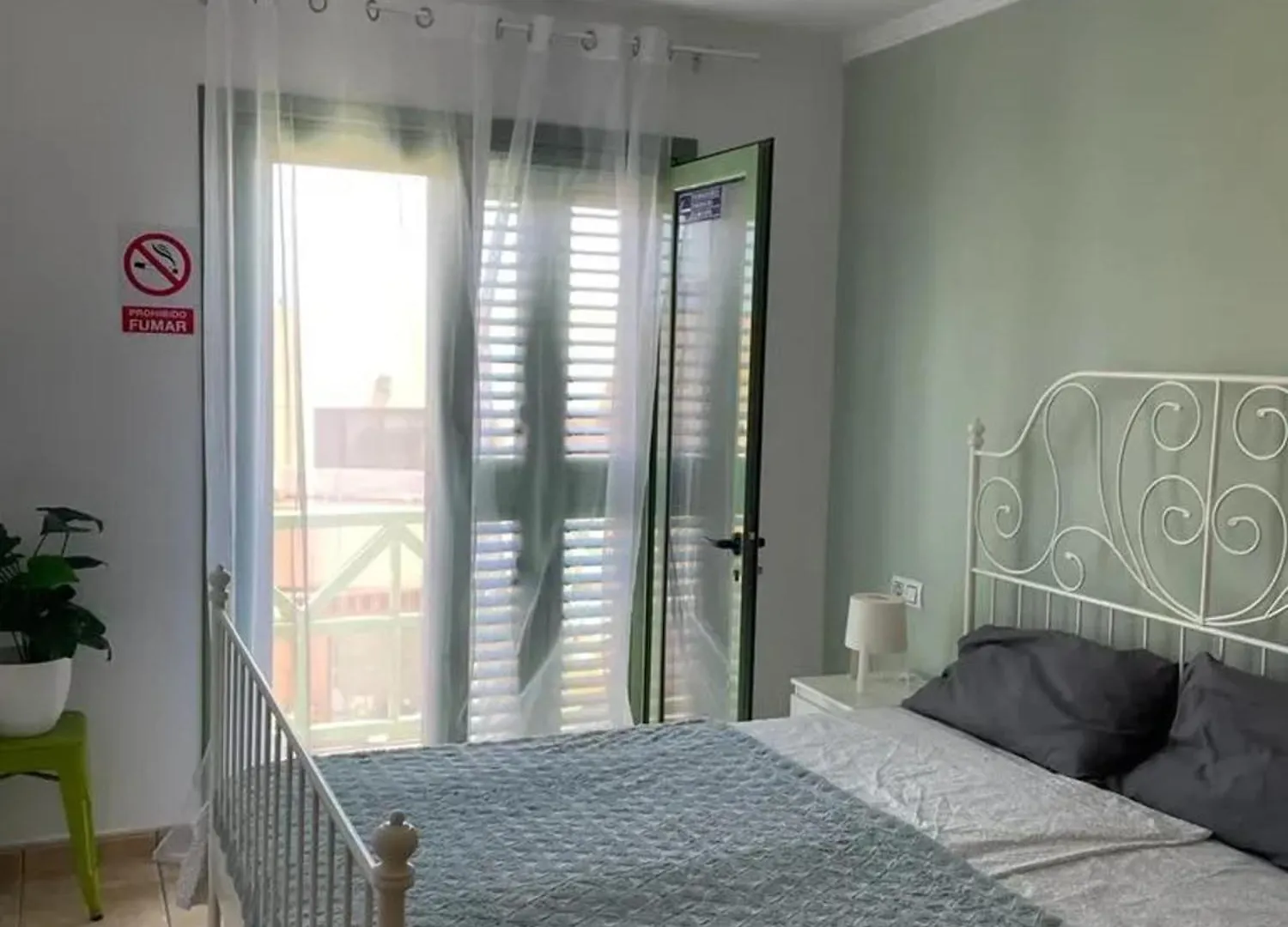 Mountain View Retreat: Charming Apartment with Shared Pool Caleta De Fuste